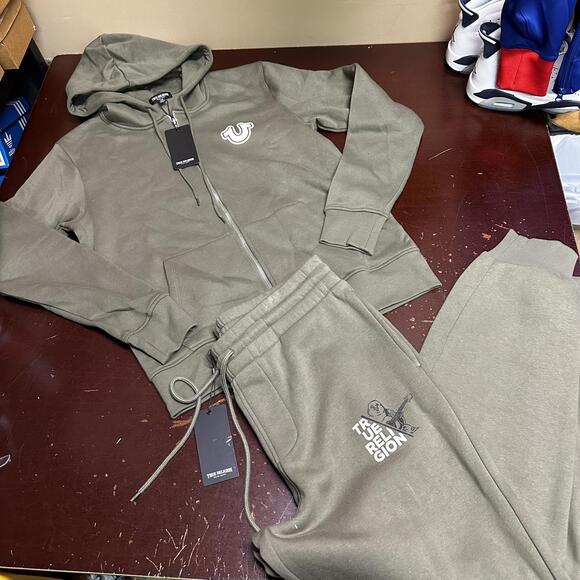 True Religion Other - True religion, men’s olive green pullover hoodie, sweatsuit large